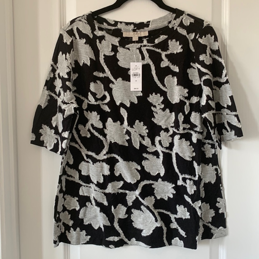 NWT LOFT Black & White Embroidered Fringed Floral Print Short Sleeves Top Size M